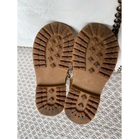 🔥GUCCI🔥 Kids Jonathan Faux Fur Metallic Boot - Picture 6 of 11